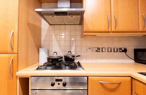 Lancaster Gate Apartment | Pass the Keys | Charming 1-Bedroom Flat by Hyde Park with Parking & Tube/Metro Station