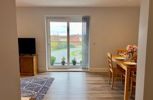 Hartwell Apartment | Pass the Keys Modern Penthouse Style Apartment in Haddenham