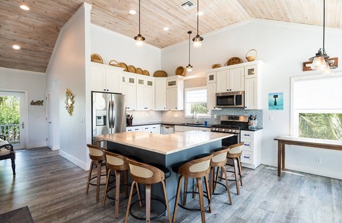 Hope Town Cottage | Peace of Cake will be your perfect vacation spot if you love the beach!