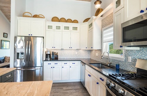 Hope Town Cottage | Peace of Cake will be your perfect vacation spot if you love the beach!