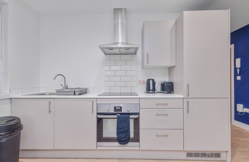 Bloxwich Apartment | Peaceful 1-bedroom apartment in charming Birmingham city center