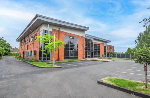 Bloxwich Apartment | Peaceful 2-bedroom apartment in Birmingham perfect for your stay