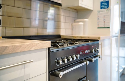 Aylesbury House | Peaceful 4-Bed Home in Aylesbury