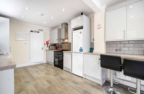 Aylesbury House | Peaceful 4-Bed Home in Aylesbury