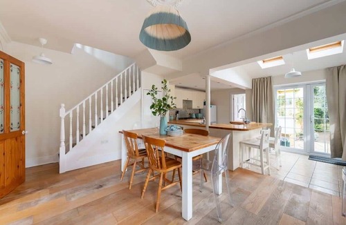 Cambridge House | Peaceful Oasis 3-Bed Home Amidst Lush Gardens