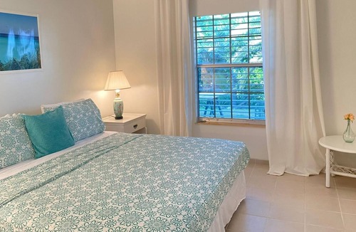 Sugar Loaf Settlement Condo | Peaches Of Sandy Point San Salvador Bahamas