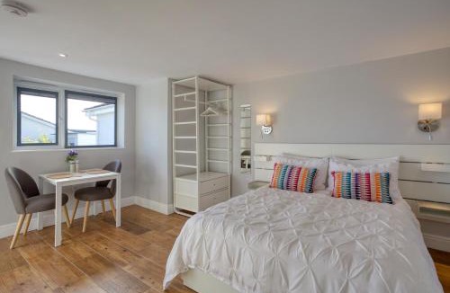Carbis Bay Apartment | Pebbles King Studio