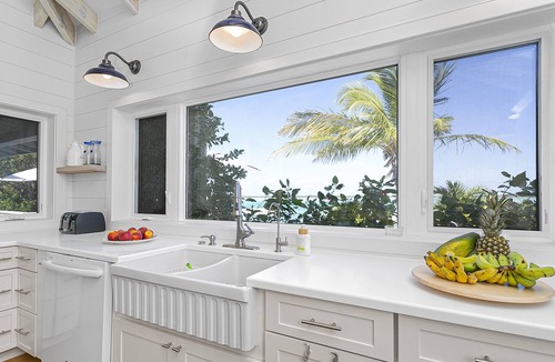 Hartswell House | Peeps Cottage - Oceanfront w/Private Beach, Pool & Spa