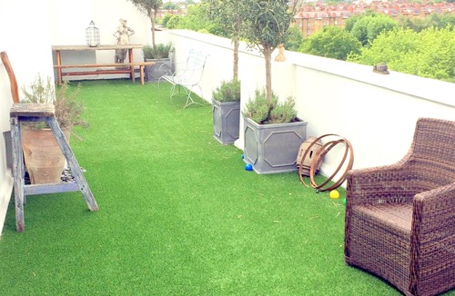 Little Venice Apartment | Penthouse Oasis in Prime London. Large, light, & stylish.