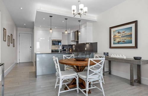 Paradise Island Apartment | Penthouse w/Private Rooftop Terrace | Steps from Renowned Resorts & Golf Courses