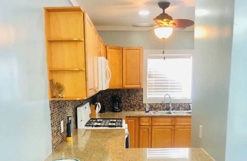 Rainbow Bay Cottage | Peyton’s Place….is the place to be!