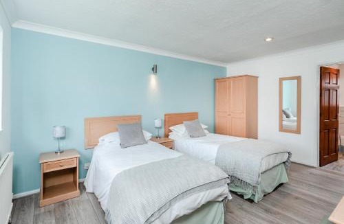 Needingworth Bed & Breakfast | Pike & Eel Hotel and Marina