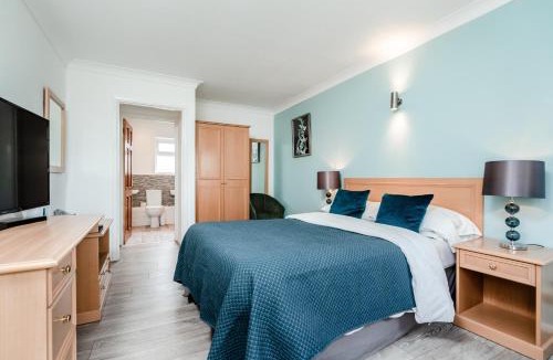 Needingworth Bed & Breakfast | Pike & Eel Hotel and Marina