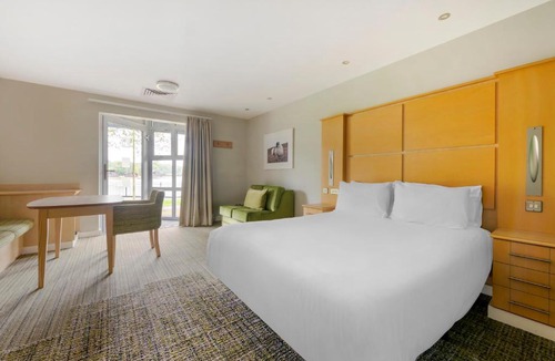 Warton Resort | Pine Lake Resort