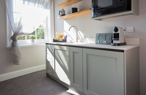 Ely Apartment | Poets 24 Apartments