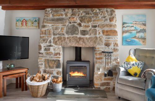 Brazzacott House | Pond Meadow