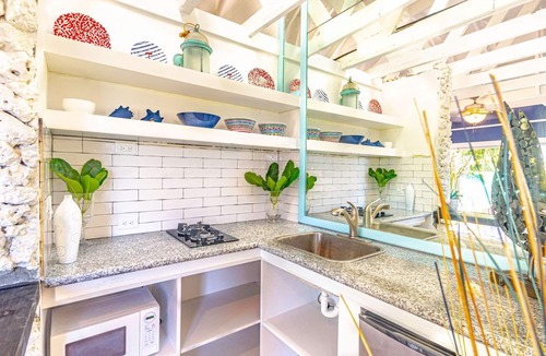 Gambier Apartment | Pool Cottage at Viking Hill Resort with Pool