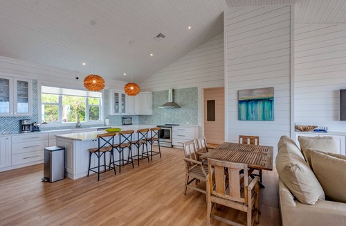Great Guana Cay House | POOL-GAZEBO-SEA VIEW-BOCCE BALL Luxury home w dock on Sea of Abaco.