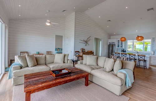 Great Guana Cay House | POOL-GAZEBO-SEA VIEW-BOCCE BALL Luxury home w dock on Sea of Abaco.