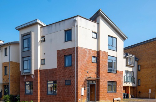 Bletchley House | Posh Wetheringsett in Milton Keynes