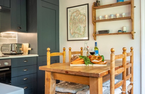 Broughton Mills Cottage | Potter's Wheel - sleeps 4, private lake access, dog friendly and parking