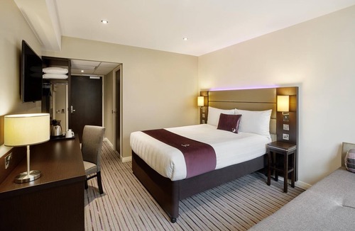 Cambridge Hotel | Premier Inn Cambridge East - Newmarket Road