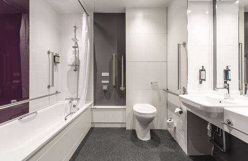 Speke Hotel | Premier Inn Liverpool John Lennon Airport