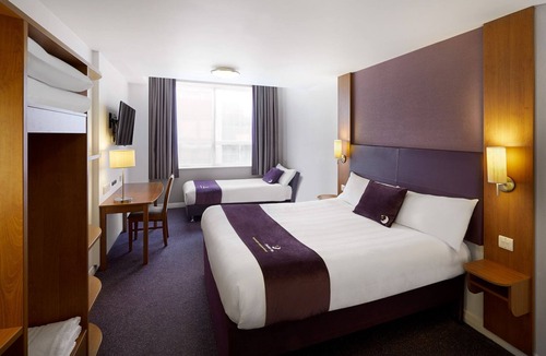 Winwick Hotel | Premier Inn Warrington North East
