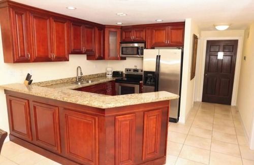 West End Apartment | Premier Penthouse suite 3 bedroom condo in West End Bahamas Blue Marlin Cove