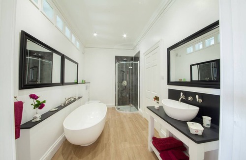 Worton Bed & Breakfast | Prince Hill House