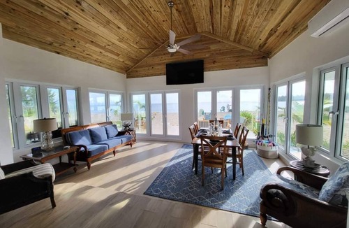 Morgan's Bluff House | PRIVATE and QUIET BEACH-FRONT property with Luxury Accommodations!