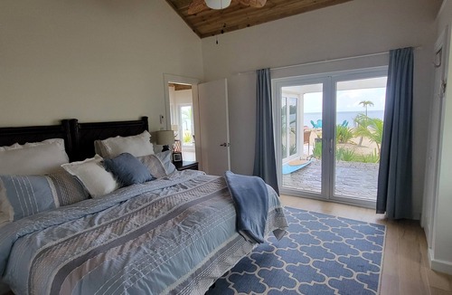 Morgan's Bluff House | PRIVATE and QUIET BEACH-FRONT property with Luxury Accommodations!