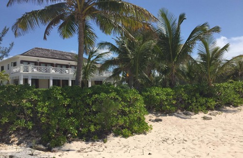 Governor's Harbour House | Private Beachfront Home w/Pool, Solar, Banks Rd, Walk to Restaurants
