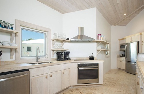North Palmetto Point House | Private Beachfront Estate & Cottages, 25 Acres w/Pool, Walk to Restaurant/Bar