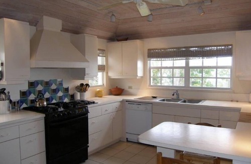 Double Bay House | Private Estate House on Private Gorgeous Pink Sand Beach, "Senza Nome"