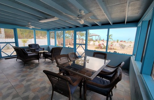 Tarpum Bay House | Private family beach bungalow - on a beautiful swimming beach