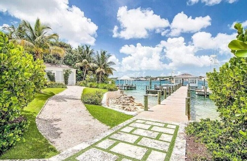 Paradise Island House | Private Island Ocean Front Estate Steps away from Atlantis