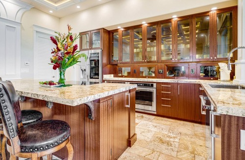 Kihei House | Private Luxury Villa in Kihei. Just moments walk to the beach. 10/10 reviews!