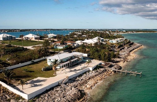 Lubbers Quarters Cay House | Private Oceanfront, beach, dock and Hottub