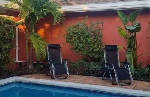 Paradise Island Villa | Private Pool & Garden - Tranquil Retreat