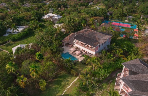 Dunmore Town House | Private Pool Villa at Coral Sands – Steps to Pink Sand Beach & Resort Amenities