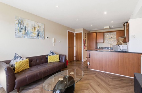 Newcastle-upon-Tyne Apartment | Properties Unique | The Peak