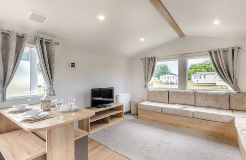 Great Yarmouth House | Provides a comfortable amount of living space.