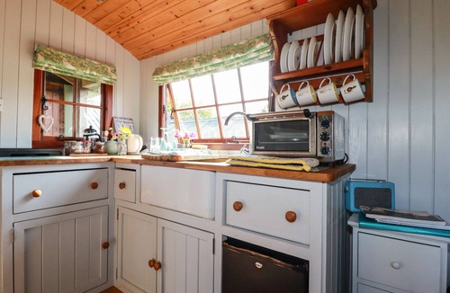 Brazzacott Cottage | Puddle Duck Shepherds Hut