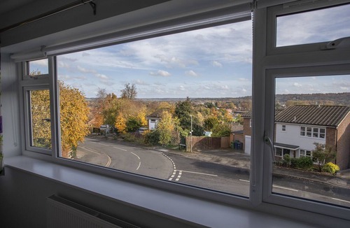 Marlow Apartment | Purpose built, comfortable, one bed apartment walking distance of Marlow