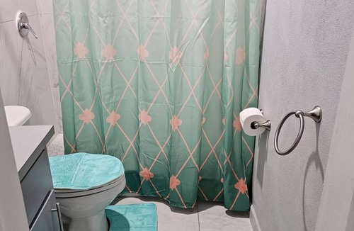 Nassau Apartment | Queen's Court 1-bedroom apartment with fully equipped kitchen- Unit 1 B