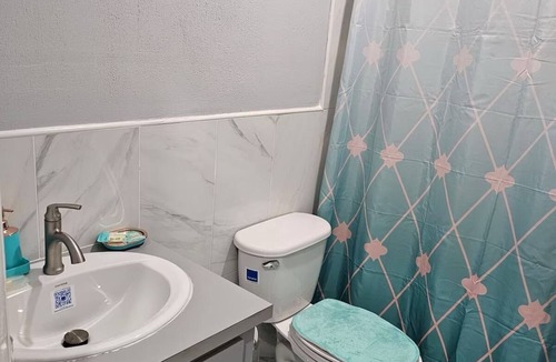 Nassau Apartment | Queen's Court 1 Bedroom apartment with fully equipped kitchen - Unit 4