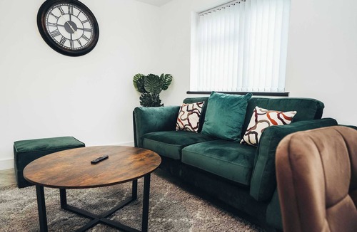 Barrow-on-Trent Apartment | Queensferry Collection - Residence 1