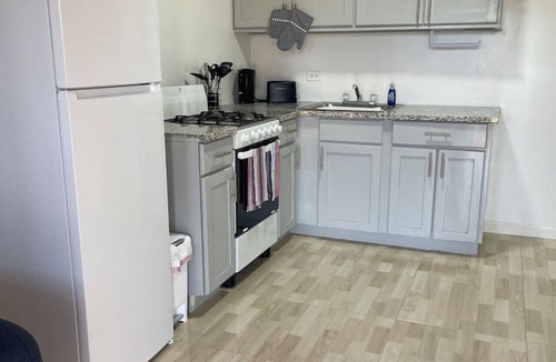 Nassau Apartment | Quiet 1BR: 4 mins to Beach 10 mins to Downtown