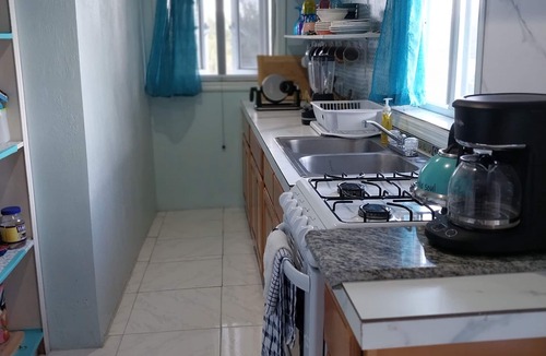 Tar Bay Apartment | Quiet 2 bedroom apartment near beaches , bars, restaurants/Parking/Garden